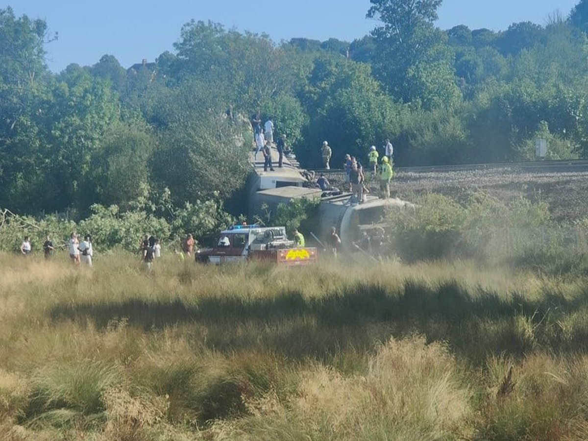 Train derails near Lewes in Southeast England, no serious injuries